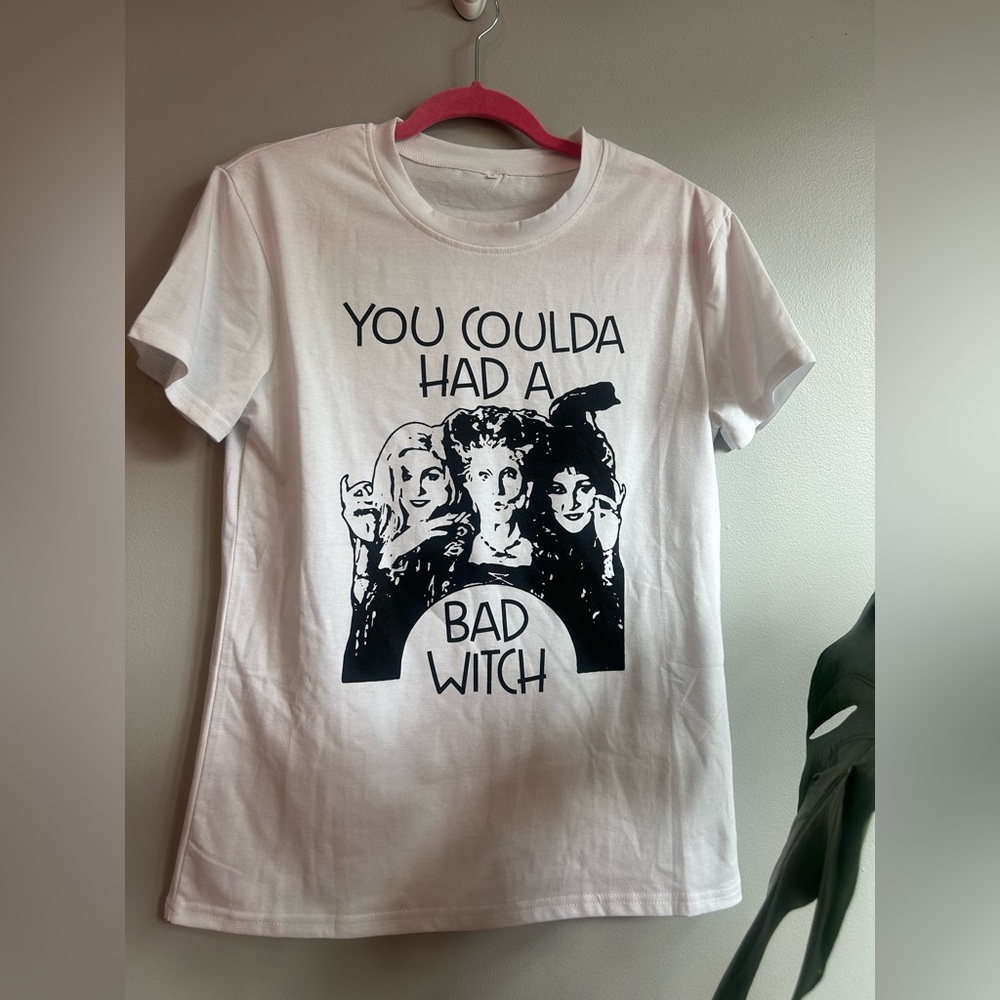 Hocus Pocus White Graphic Tee - You coulda had a bad witch size small NWOT
